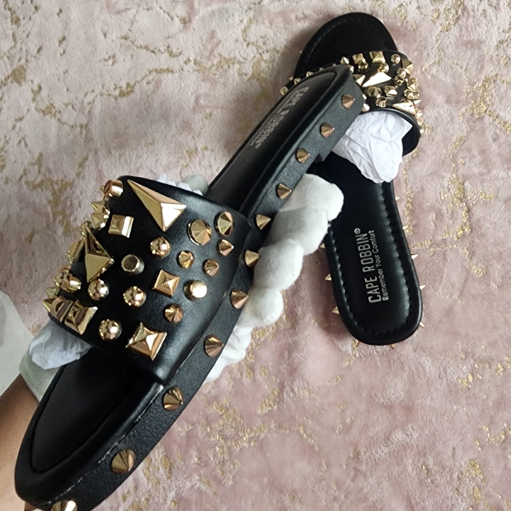 CAPE ROBBIN | Black Studded Sandals - Picture 10 of 15